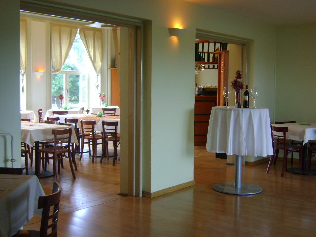 Saal Festsaal Partyraum Biergarten Pferdesportpark Berlin Karlshorst E V In Berlin Berlin Lichtenberg Fur Feier Hochzeit Geburtstag Tagung Ausstellung Konzert In Berlin